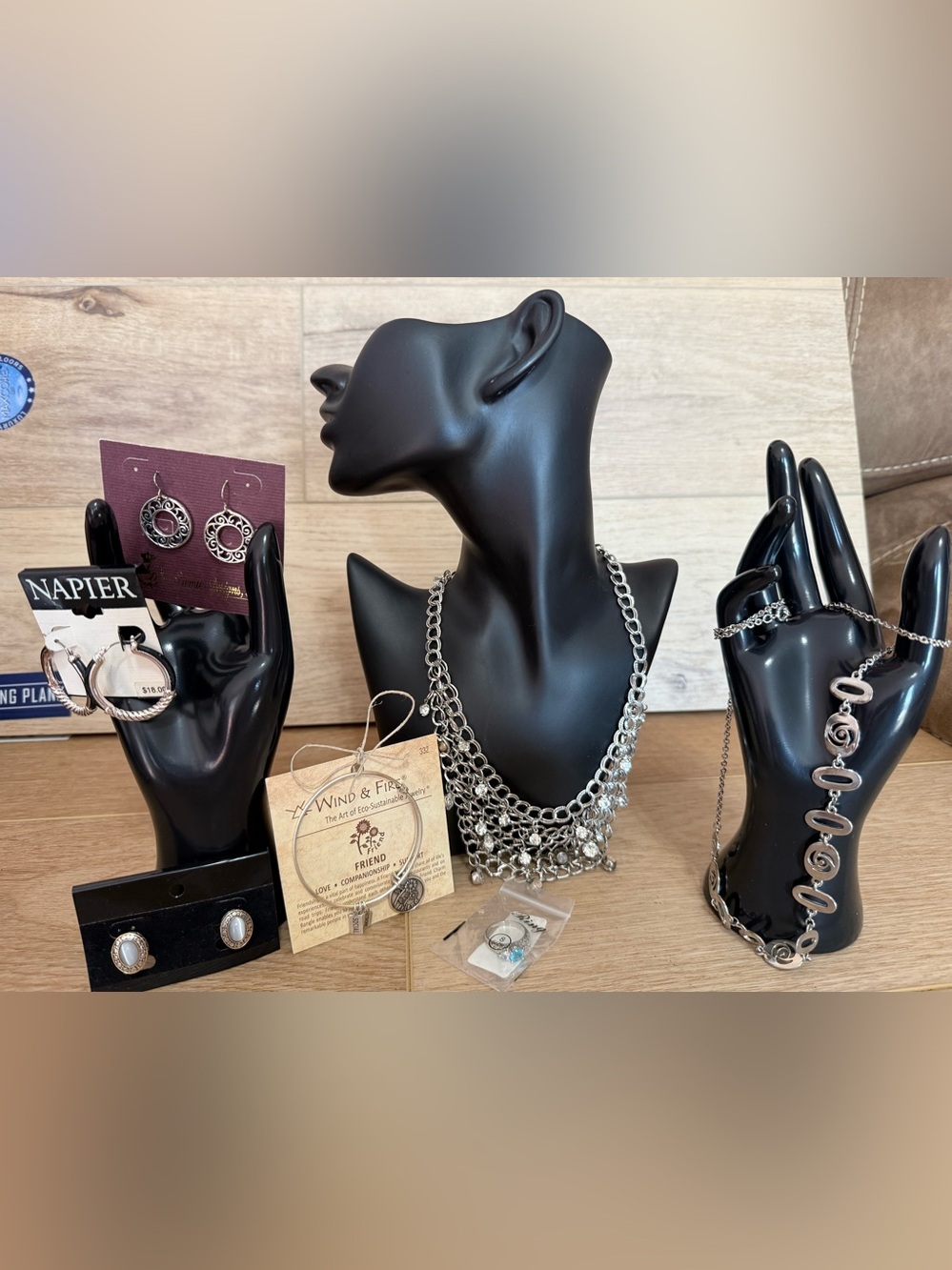 Costume Jewelry 7 Piece Lot E